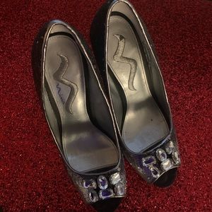 Nina Silver Pumps Size 9